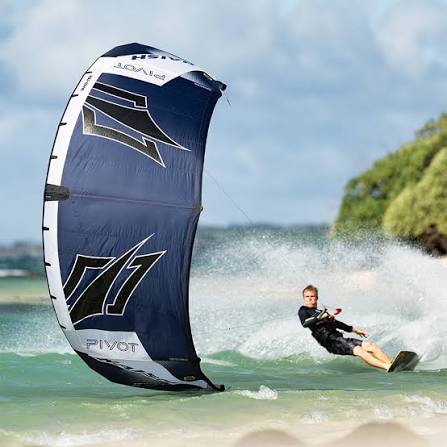 Naish Pivot in Dubai: Which Size and Build?