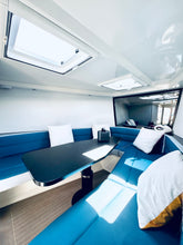 Load image into Gallery viewer, Yacht VanDutch 40ft
