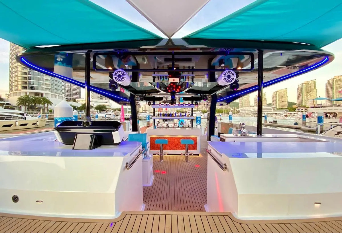 Yacht Ozone 55ft