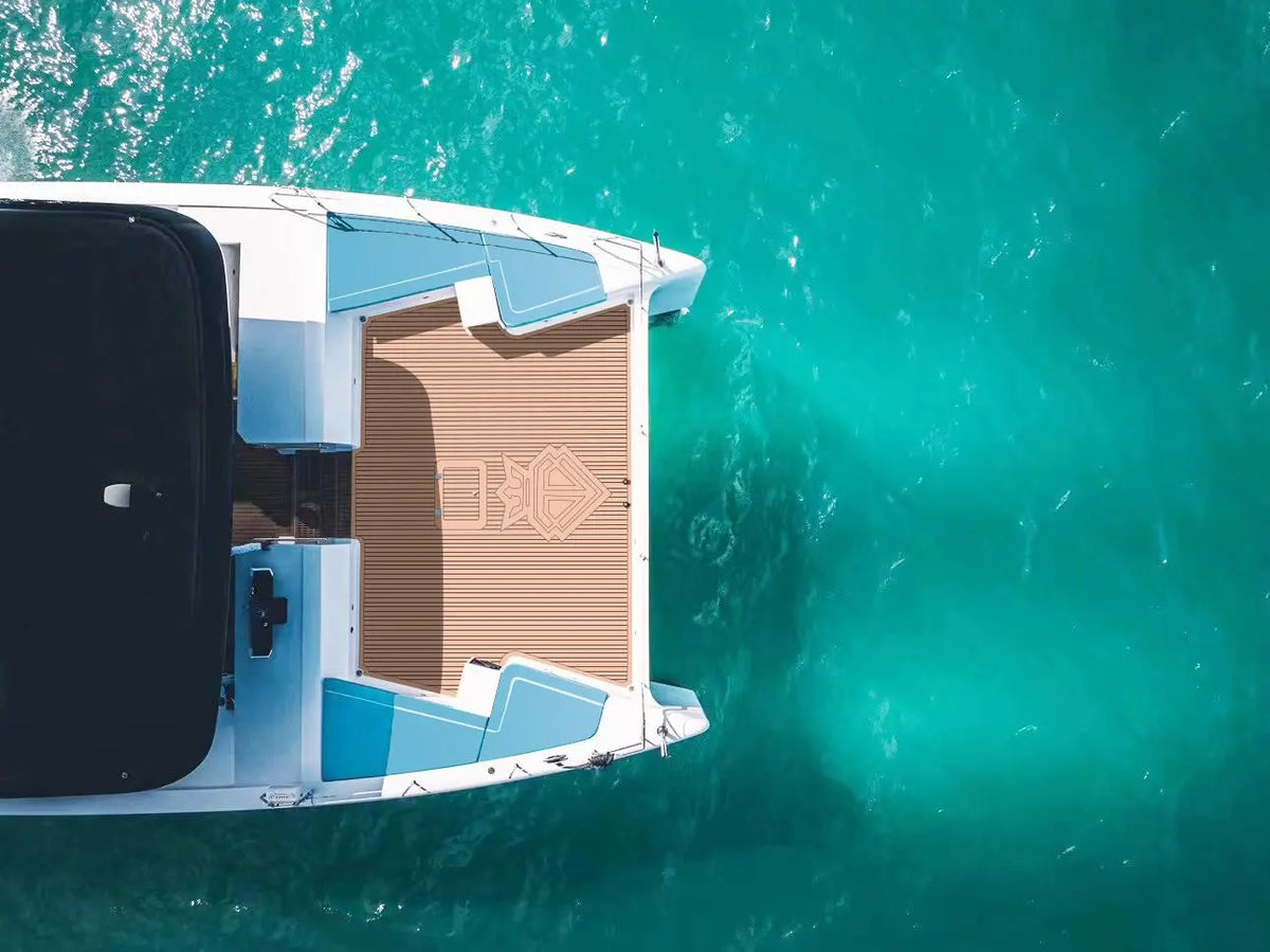 Yacht Ozone 55ft