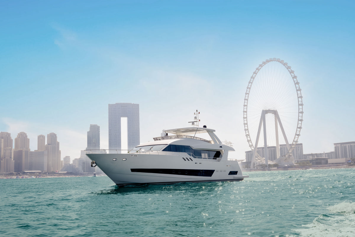 Yacht Caliente 96ft