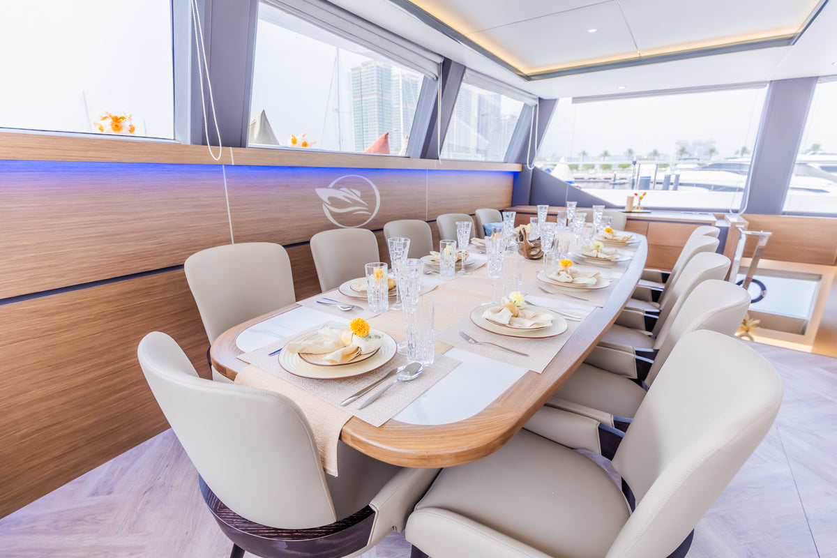 Yacht Aquila 60ft