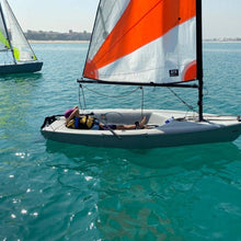 Load image into Gallery viewer, Dinghy Sailing boat Rental
