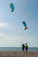 Load image into Gallery viewer, Private kitesurf lessons Dubai