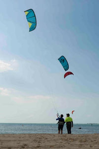 Private kitesurf lessons Dubai