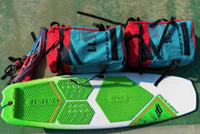 Load image into Gallery viewer, Kitesurf Lesson Surf Strapless Semi Private 2 to 1